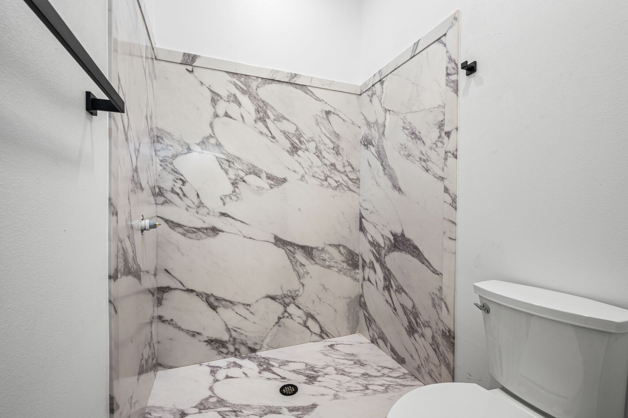 Building Photo - 318 Indigo Ln