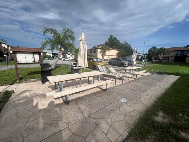 Building Photo - 4022 Beaver Ln