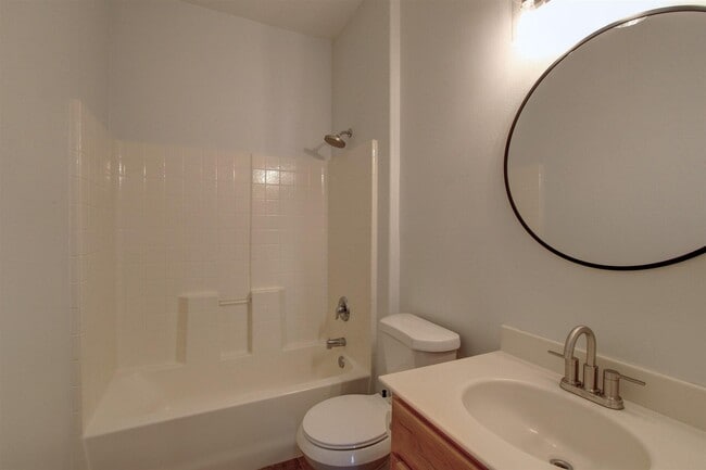 Building Photo - 5868 Duskywing Dr