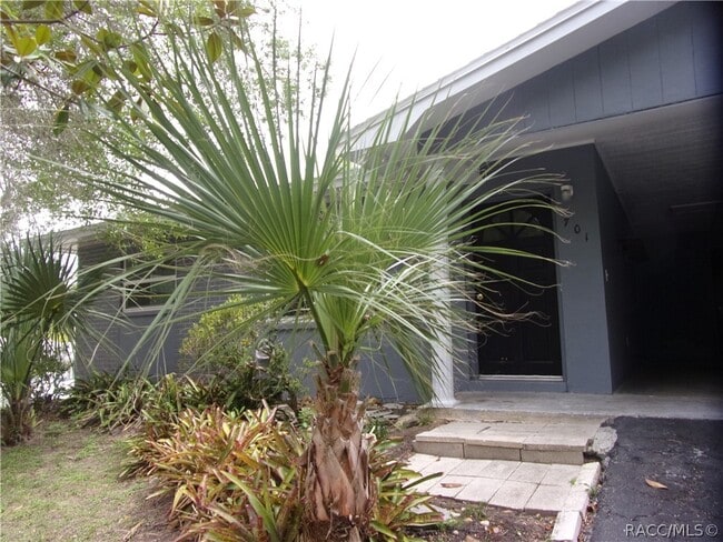 Building Photo - 701 Emery St