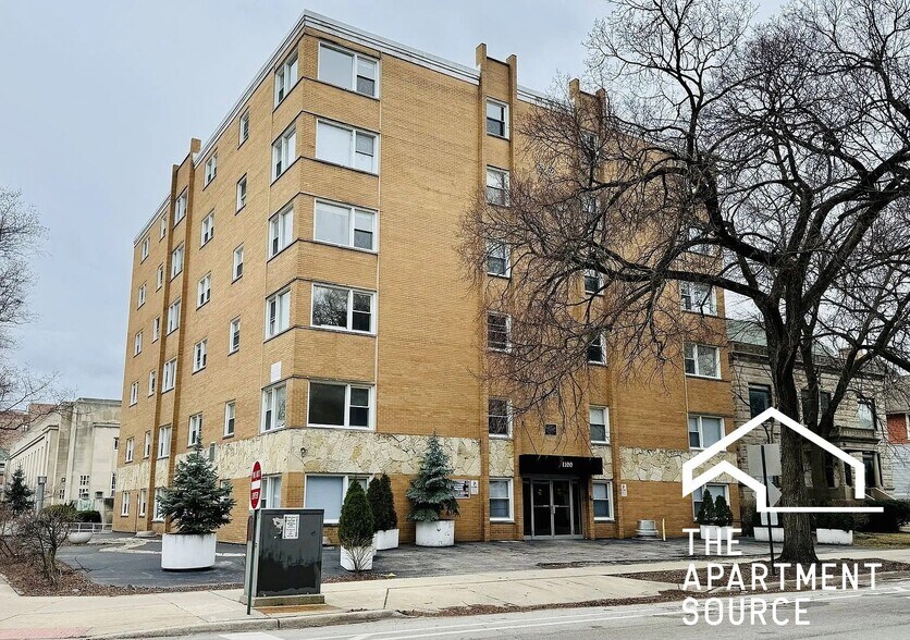 Building Photo - 1100 Church St
