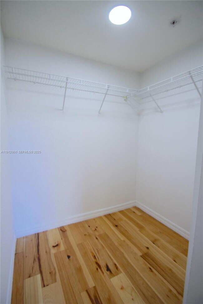 Building Photo - 218 NW 12th Ave