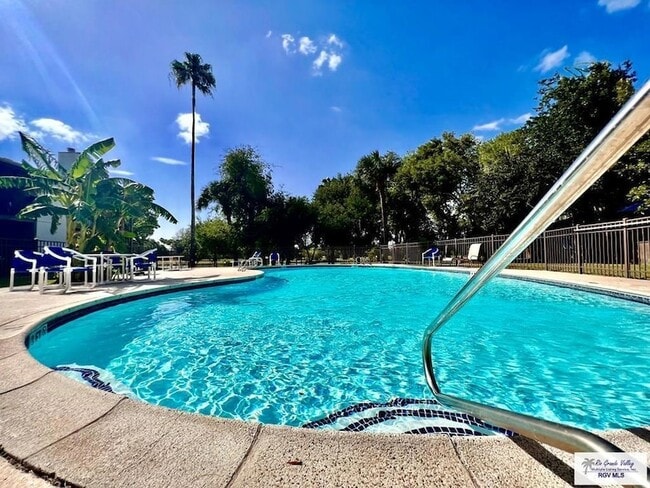 Building Photo - 2901 Central Blvd