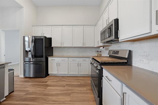 Building Photo - 16521 Garden Dr