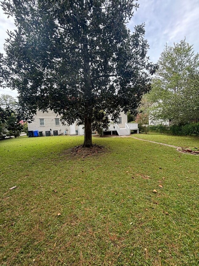 Building Photo - 410 31st Ave N