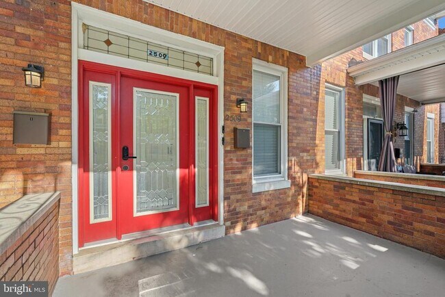 Building Photo - 2509 Linden Ave