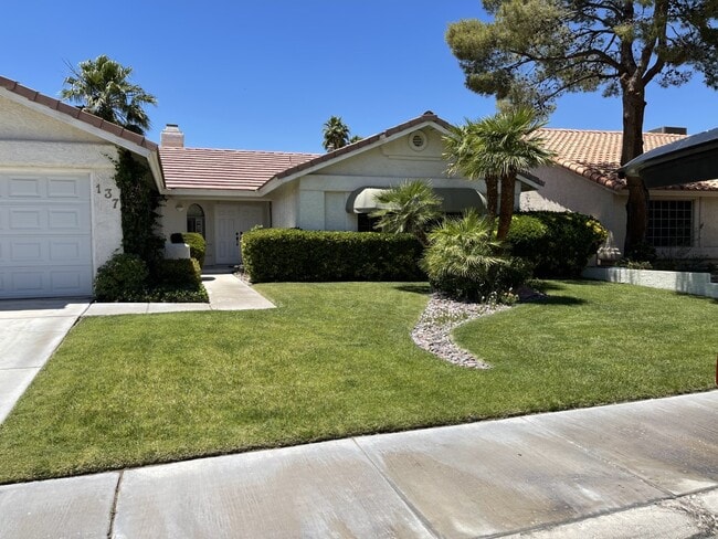 Building Photo - 137 Weatherstone Dr