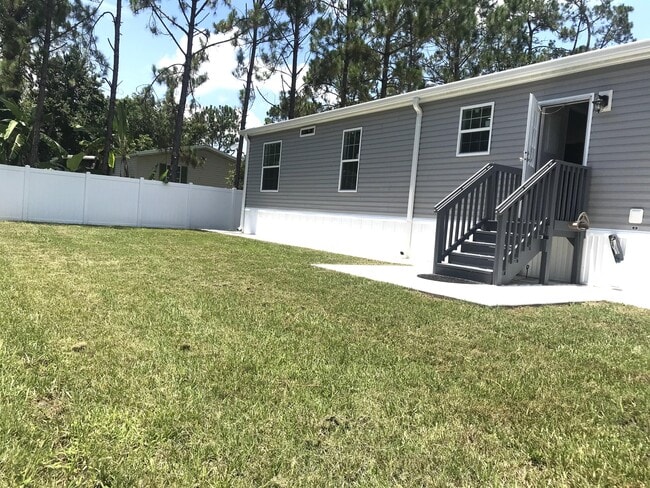 Building Photo - 5204 Countryside Ct