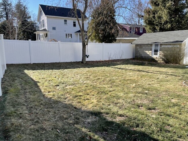 Building Photo - 28 Theresa Ave