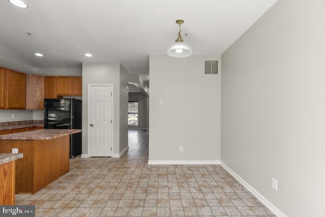 Building Photo - 722 Cardiff Cir