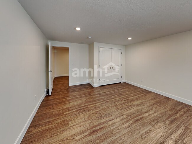 Building Photo - 2308 E Tumbleweed Rd