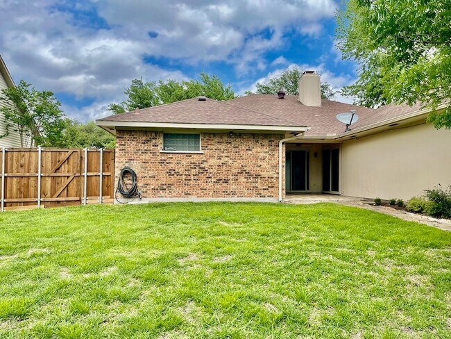 Building Photo - 4532 Eldorado Dr