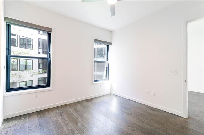 Building Photo - Incredible 2-Bedroom Condo at the Tyndall ...