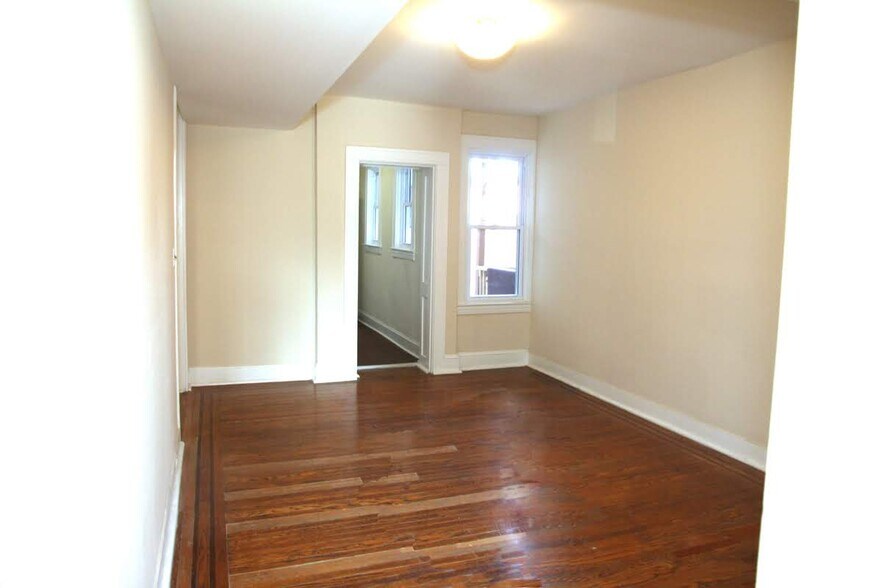 Dining Room/ Study - 300 E 32nd St