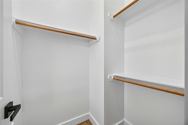 Building Photo - 4633 Mallow St