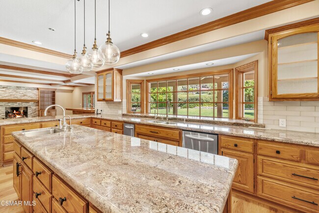 Building Photo - 1241 Canyon Rim Cir