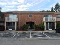 Building Photo - 2nd story, 2/1, updated unit on the Winter Park/Maitland border!!