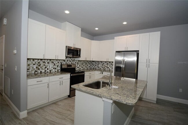 Building Photo - 25 Rosepetal Ln