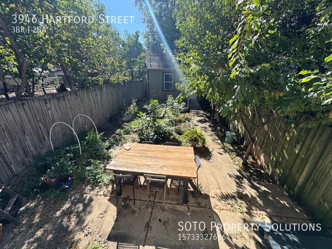 Building Photo - 3946 Hartford St