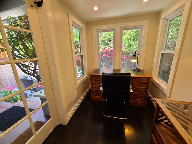 Building Photo - 38 19th Ave