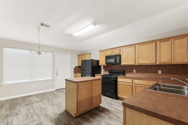 Building Photo - 2434 Montana Blue Dr