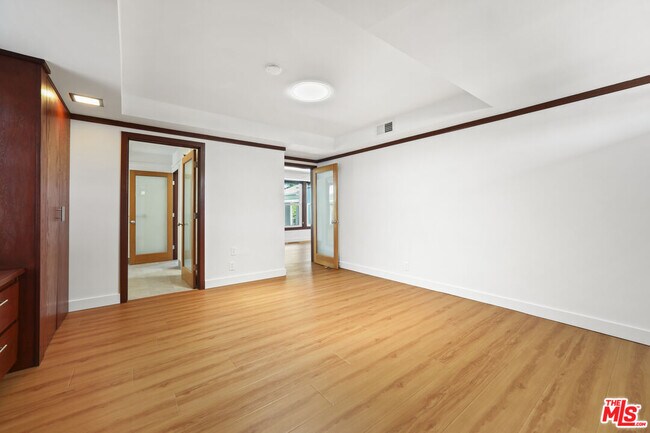 Building Photo - 2672 Veteran Ave