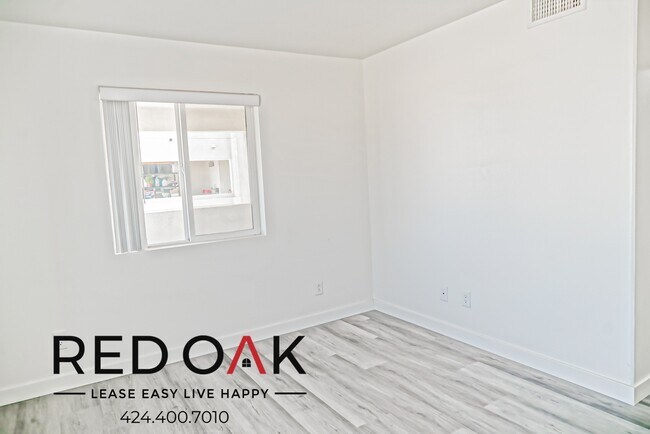 Building Photo - 505 E Rialto Ave