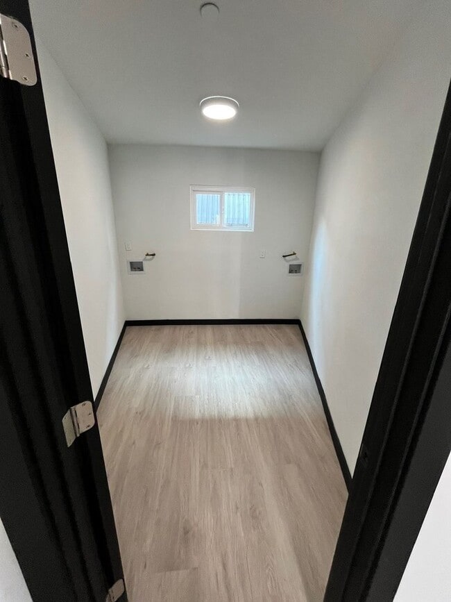 Building Photo - Beatiful and spacious Rental in Montebello for Lease