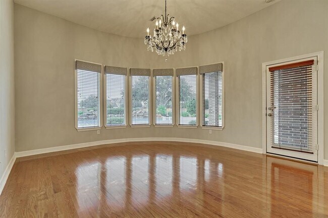 Building Photo - 20806 E Cameron Ridge Dr