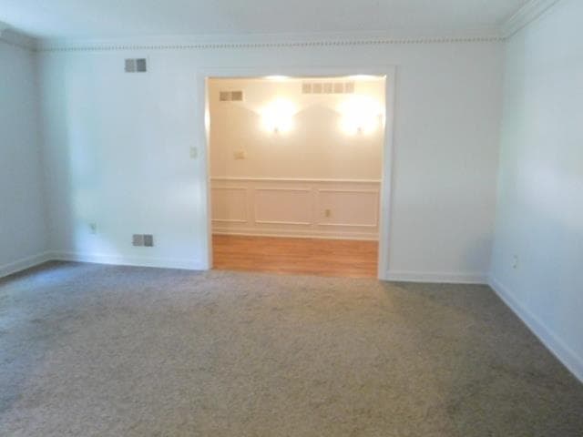 Building Photo - 2133 Cranbrook Dr
