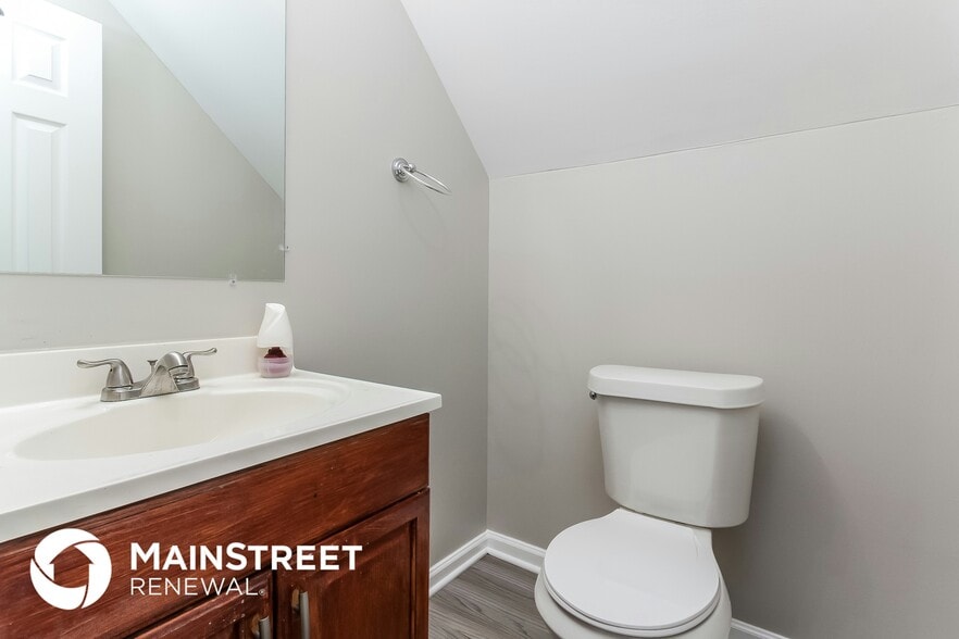 Building Photo - 2711 Kendrick Dr