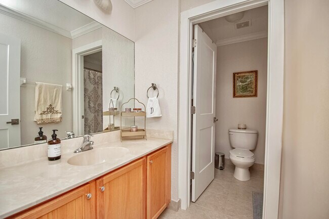 Building Photo - 16081 Sierra Palms Dr