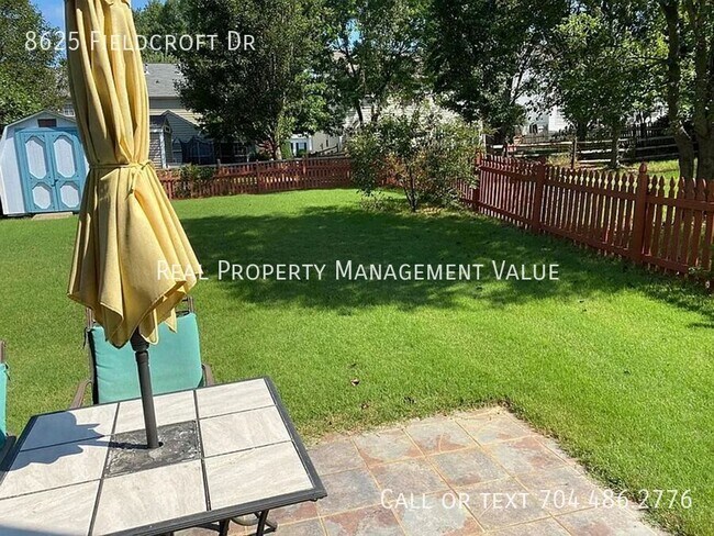 Building Photo - 8625 Fieldcroft Dr