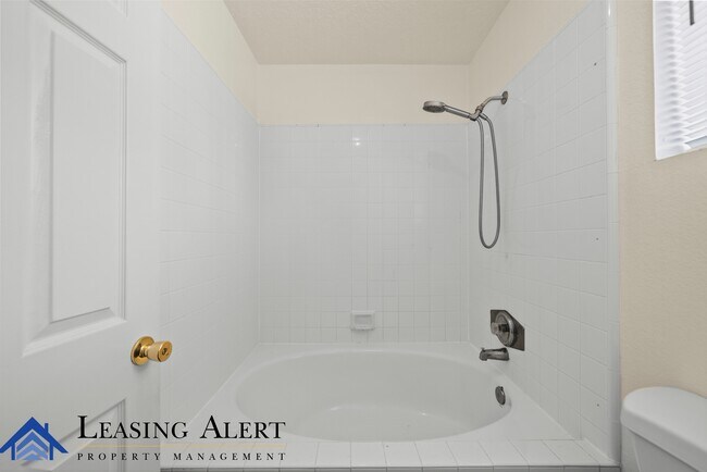Building Photo - 27653 Myrin Ct