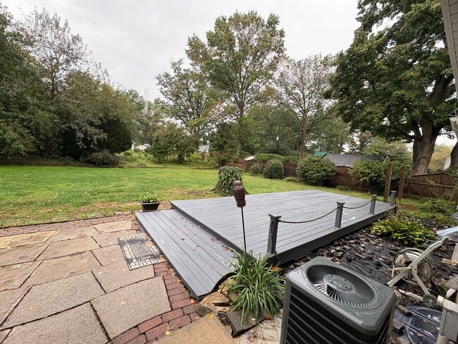 Building Photo - 4 Bedroom Single Family Home Available in ...
