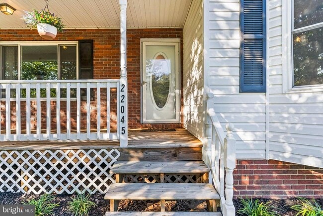 Building Photo - 22045 Clipper Dr