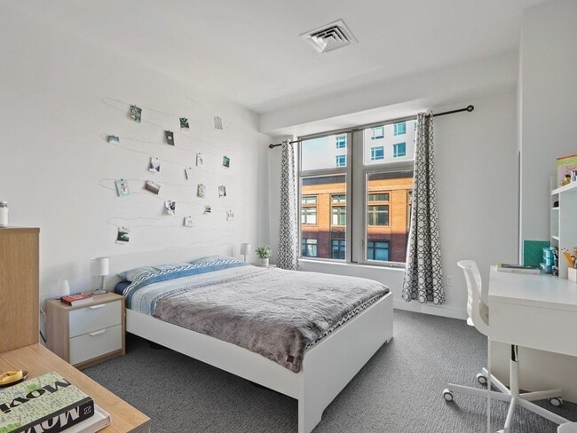 Building Photo - 375 Canal St