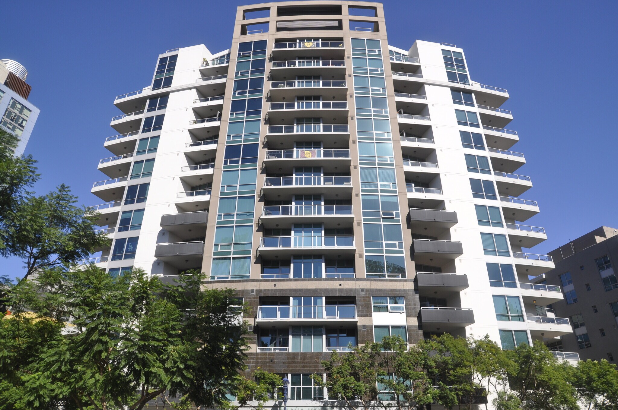 Exterior 10th Ave. - 253 10th Ave