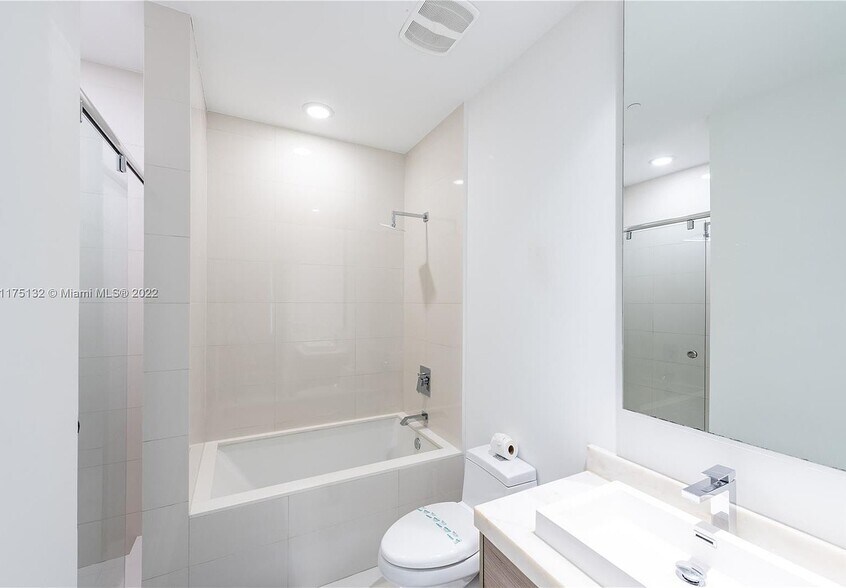 Building Photo - 1300 S Miami Ave