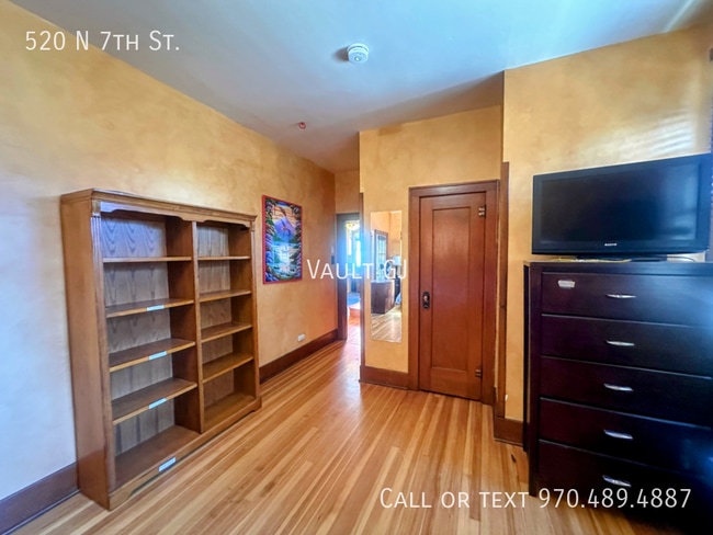 Building Photo - 520 N 7th St