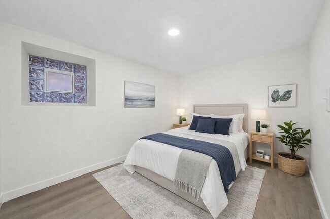 Building Photo - 3037 W Lexington St