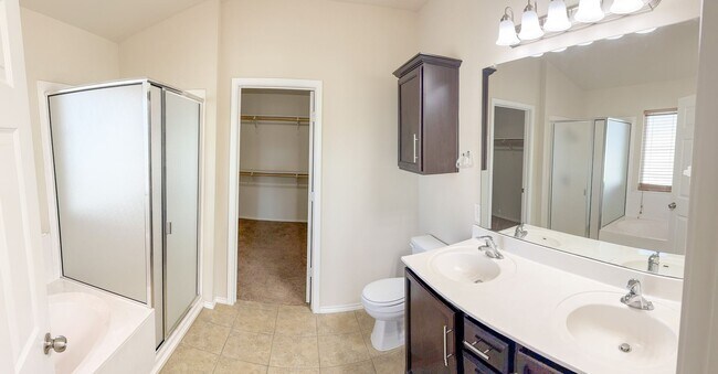 Building Photo - Available NOW!!!! Lovely 2 story home located in  Killeen, minutes from Ft. Cavazos, Hospitals an...