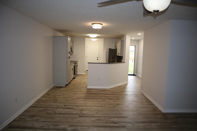 Building Photo - 132 Halliday Wy