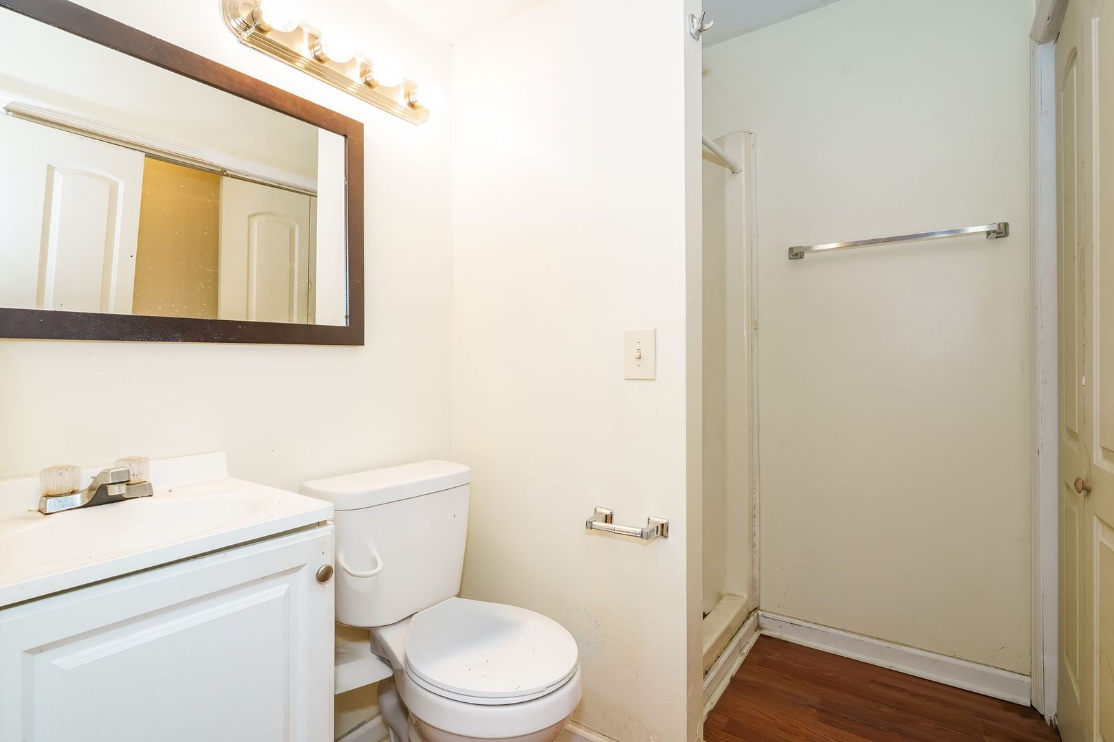 Building Photo - 136 Cedarwood Ln