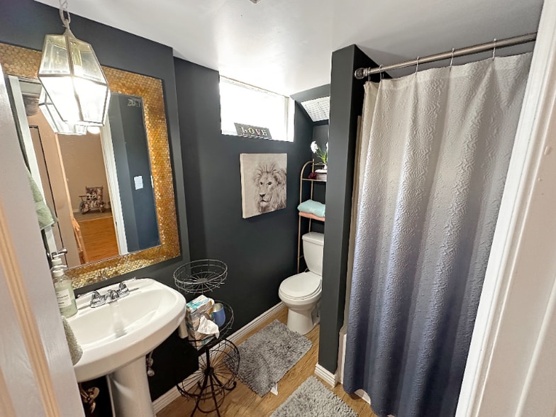Building Photo - 117 Riverview 6 W