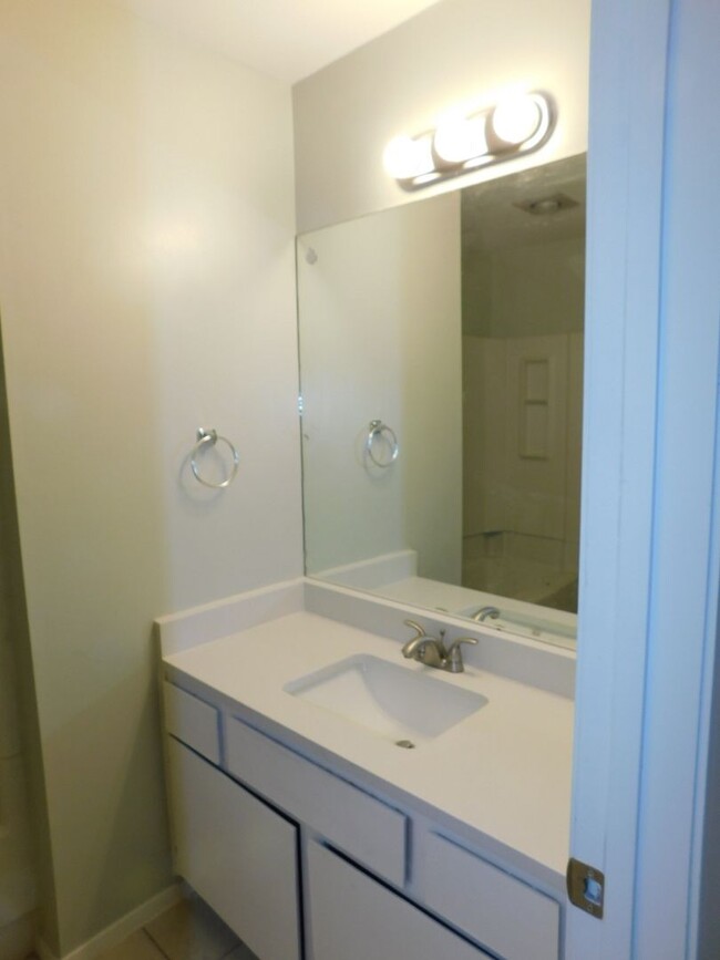 Building Photo - 2606GARR