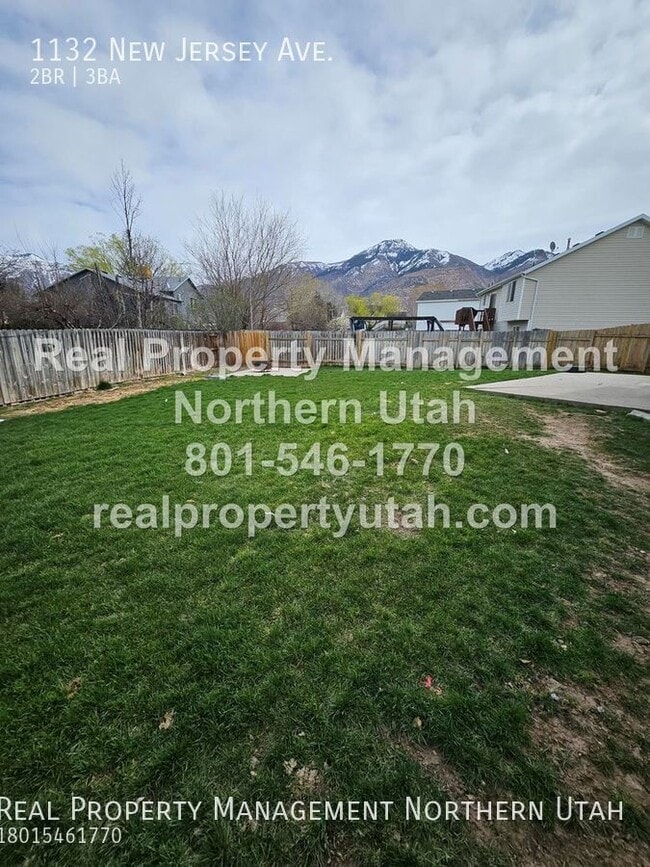 Building Photo - 1132 150 W