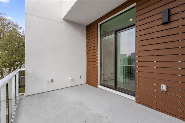 Building Photo - 1776 Mondrian Cir