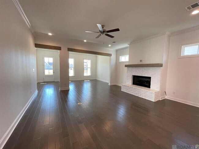 Building Photo - 7508 Griffon Dr