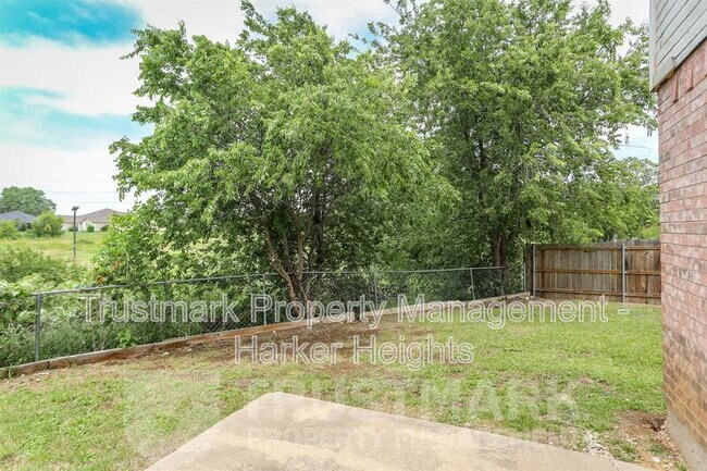 Building Photo - 3805 Wind Ct